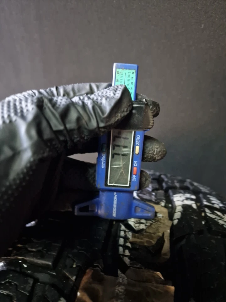 225 70 15C (112/110S) NOKIAN WRC3 M+S COMMERCIAL VAN 7.7MM 2257015 - Image 3 of 4