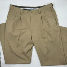 Haggar Mens Cool 18 Pro Classic Fit 36/31 Khaki Polyester Blend Straight Leg