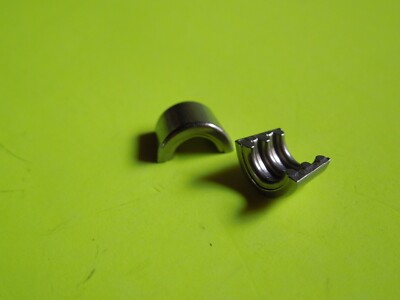 1 Pair NOS OEM Harley Davidson Valve Collar Keepers P/N 18260-02 