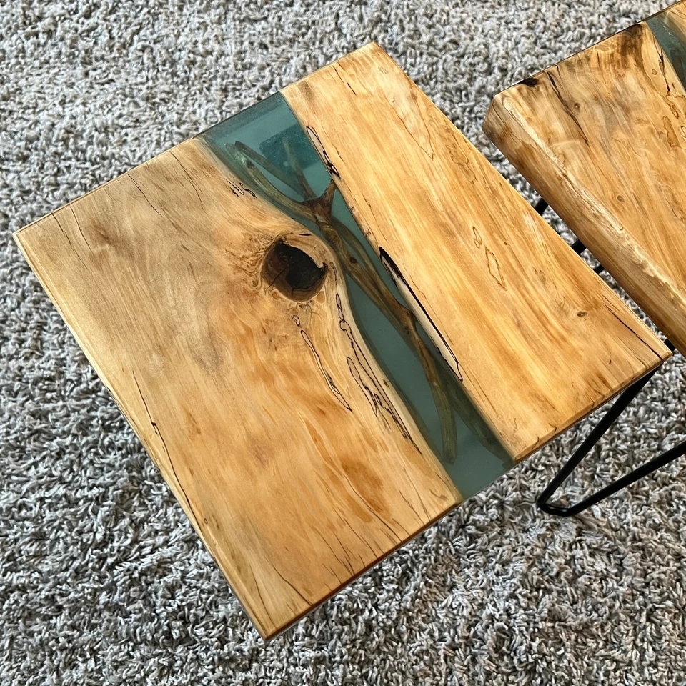 2张环氧树脂活边桌/边桌/环氧河/天然边边边桌 — 第 3/4 张图片