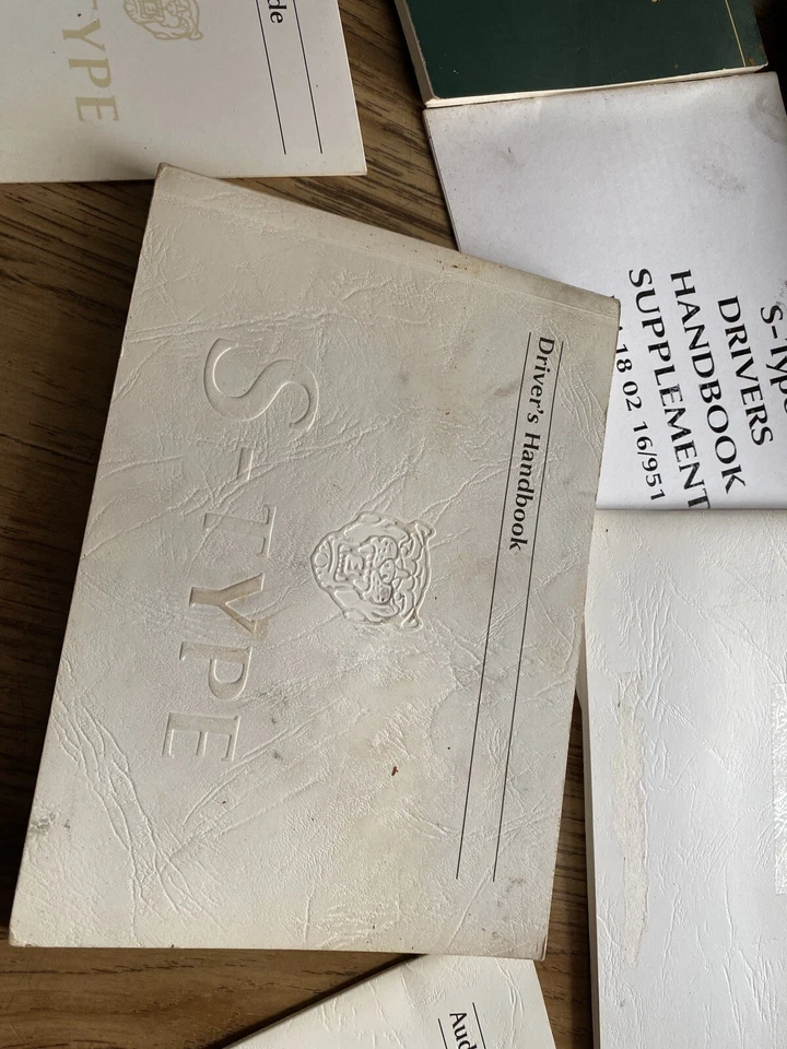 2000 JAGUAR S TYPE OWNERS MANUAL COMPLETE 6 BOOKLETS & LEATHER CASE - Image 3 of 4