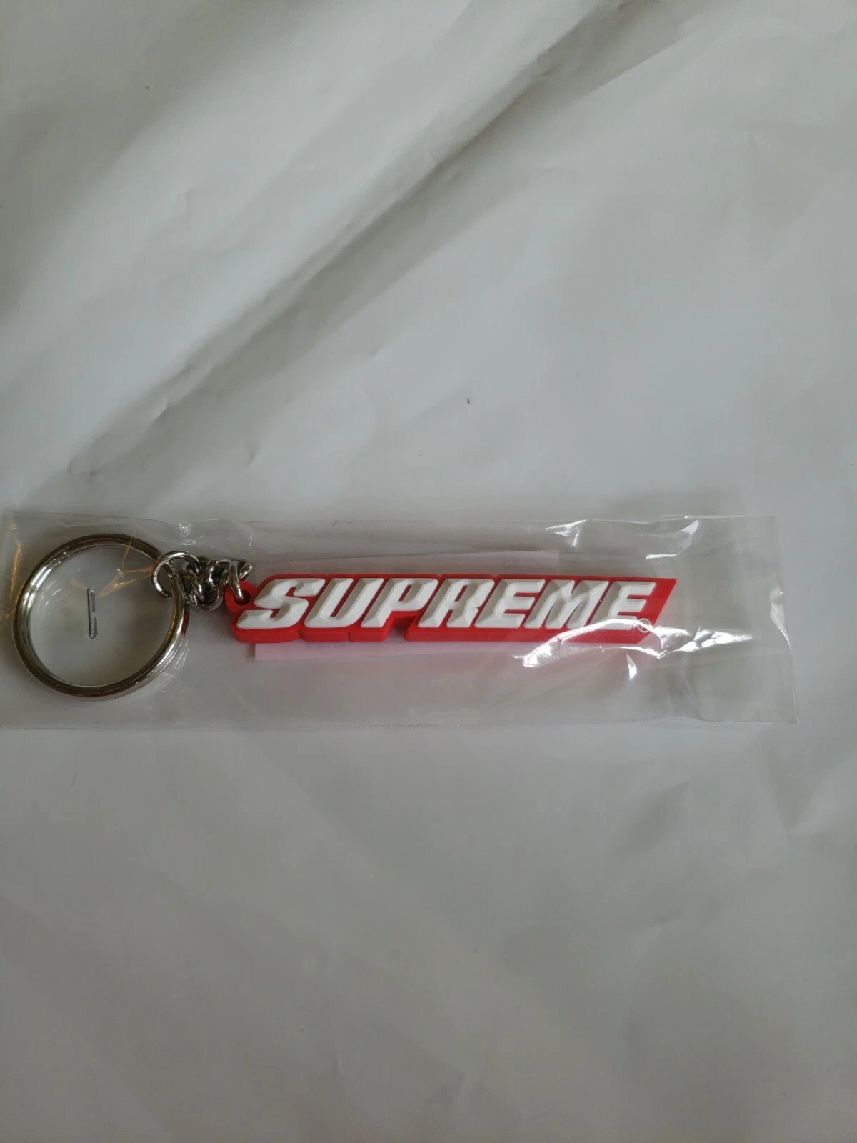 RED BEVEL LOGO BOX Brand New Supreme Keychain Red S/S 2018