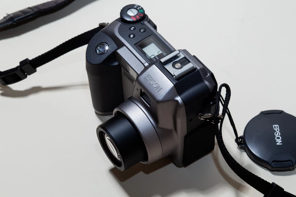 Câmera Digital Ponte Epson PhotoPC 3000Z 3.3MP FUNCIONA + Baterias e Cartão CF - Imagem 4 de 4