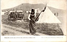 Dallas SD postcard NATIVE AMERICAN BEAR TEEPEE & COVERED WAGONS j/26 BI3016