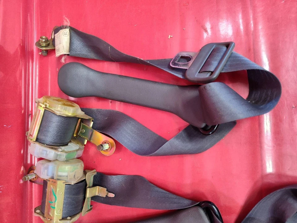 Toyota 4Runner 1994 1995 hebilla de cinturón de seguridad delantero/trasero juego completo color carbón Foto 3 de 4