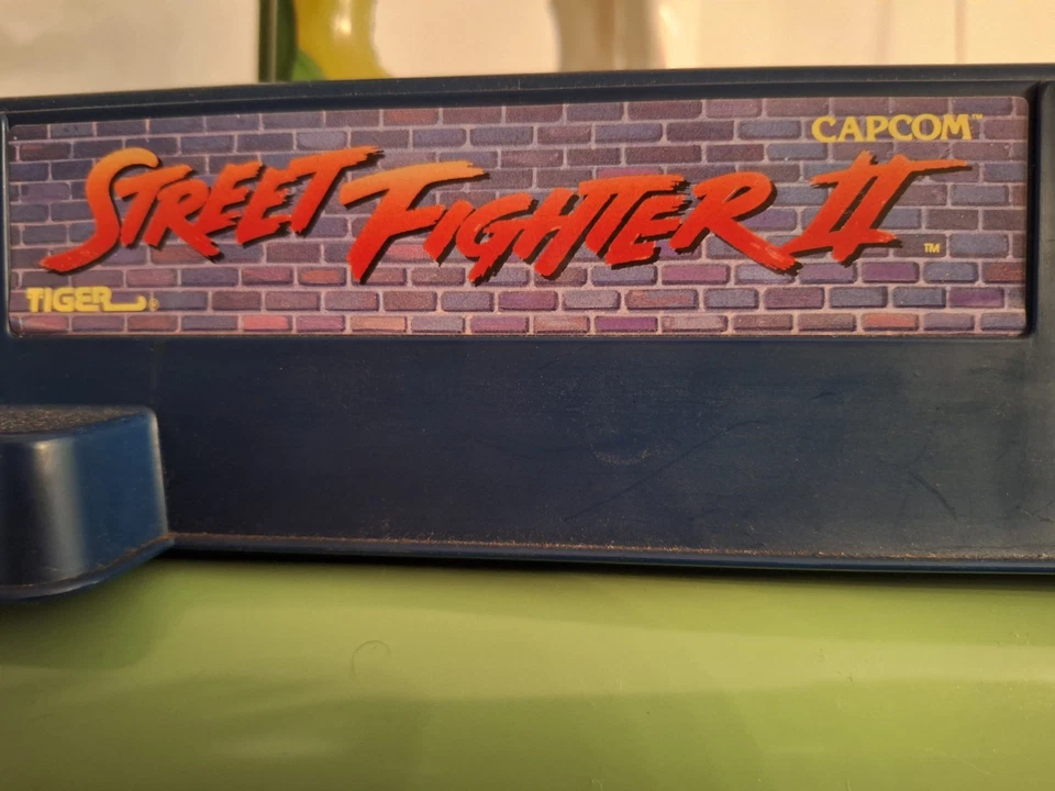 Rockem Sockem Street Fighter II Robô Ryu vs Guile Brinquedo de Luta Vintage Capcom 1993 - Imagem 3 de 4