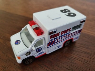 Krankenwagen Modell Realtoy Ford-Series Ambulance