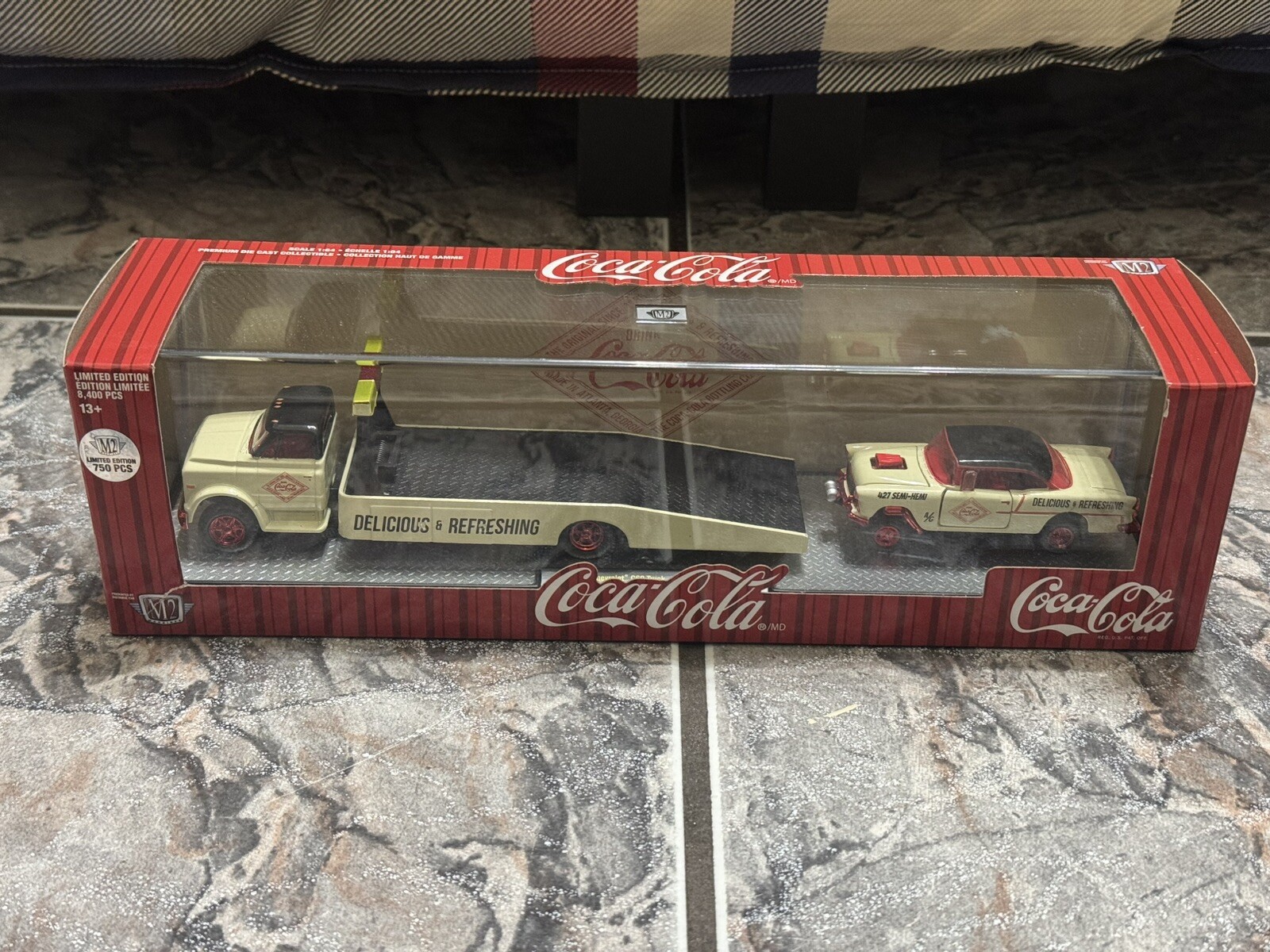 M2 Machines Auto Hauler TW20 1968 Chevrolet C60 Truck & 1955 Chevy Bel-Air CHASE