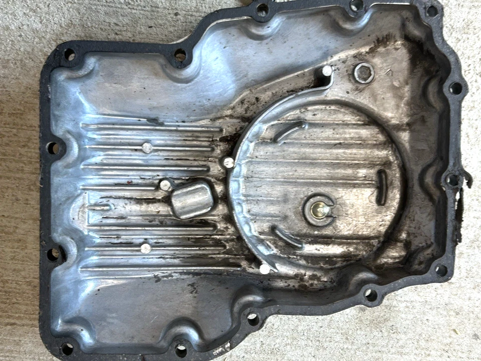 Honda CB650SC Nighthawk 650 1984 cárter de drenaje de aceite negro OEM Foto 3 de 4