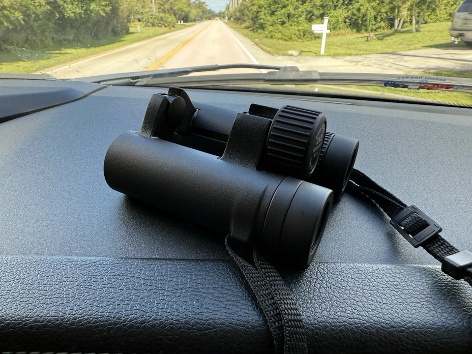 Osprey Global 10x26 B-4 Prism Binocular, Black, 10x26 Binoculars - Image 2 of 4