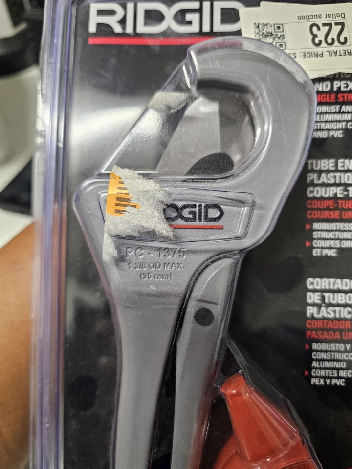 RIDGID 23493 PC-1375 ML Plastic Pipe and Tubing Cutter, 1/8" - 1-3/8" - Image 3 of 4