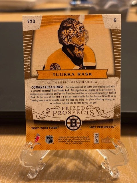2007-08 Fleer Hot Prospects Tuukka Rask Gold Rookie Patch Auto 2 clr 5/25 - Image 2 of 2