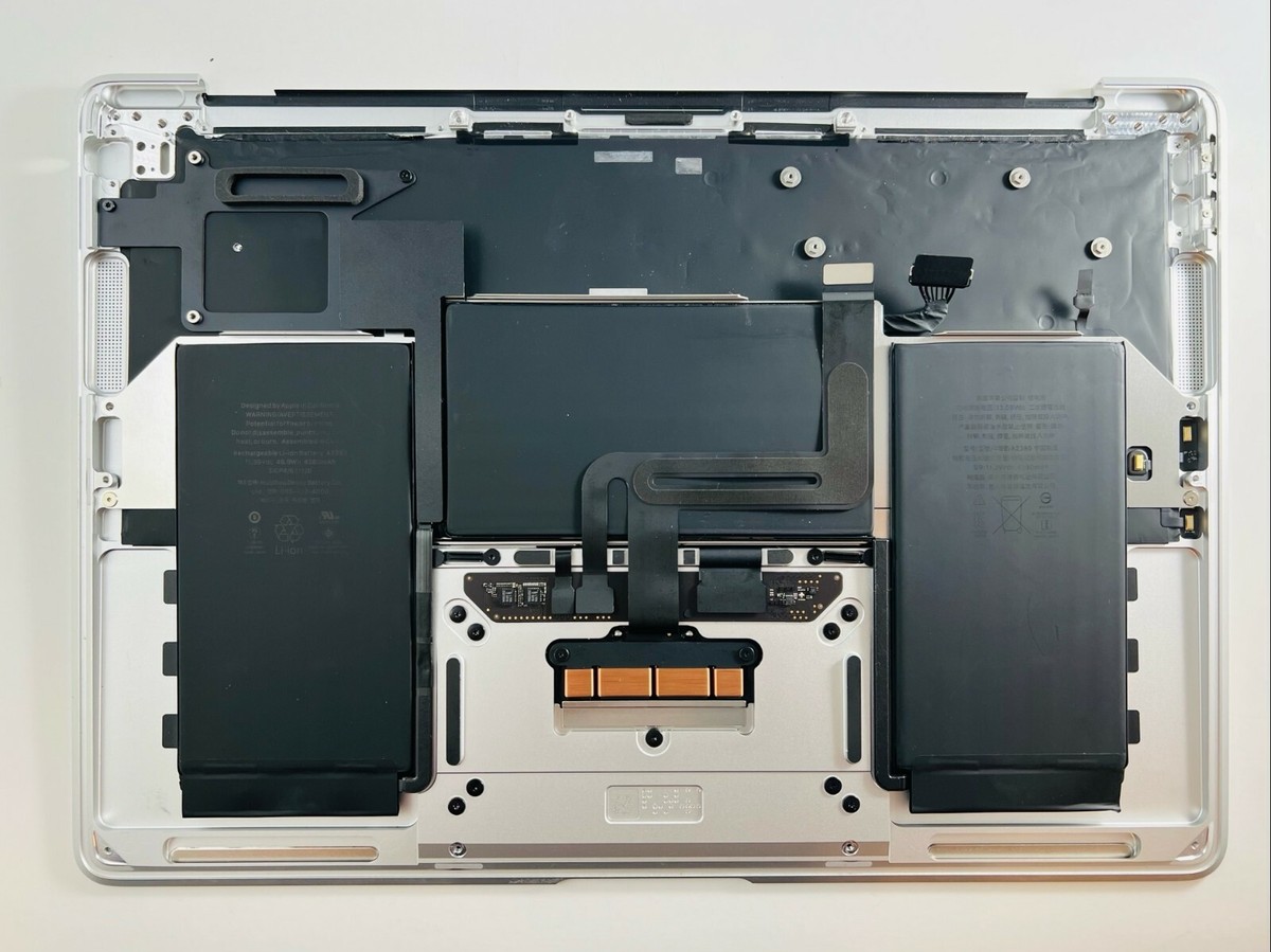 Apple MacBook Air 2020 13” M1 A2337 TopCase Silver Keyboard Apple MacBook Air 2020 13” M1 A2337 TopCase Silver Keyboard