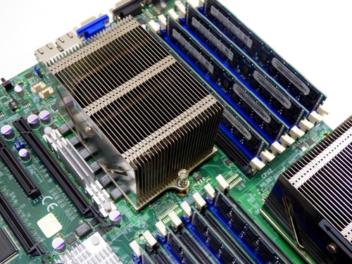 Supermicro H8DGI-F Combo with Dual AMD Opteron 6376 CPUs & 64GB DDR3 RDIMM + HS - Picture 4 of 8