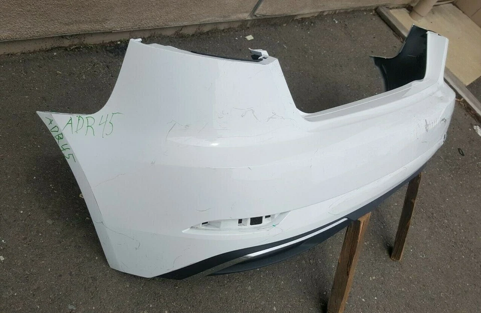 2017-2020 AUDI A3 QUATTRO S3 TAMPA DE PARA-CHOQUE TRASEIRO VALANCE FABRICANTE DE EQUIPAMENTO ORIGINAL ADR45 - Imagem 2 de 4