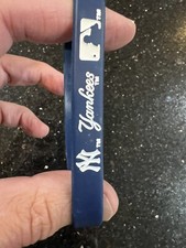 New York Yankees Highlighted adult silicone MLB logo wristband