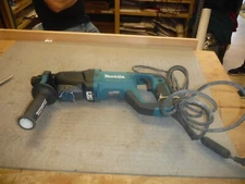 Makita HR2621 Hammer drill 1" sds Runs and performs great. Used condition *ndr10