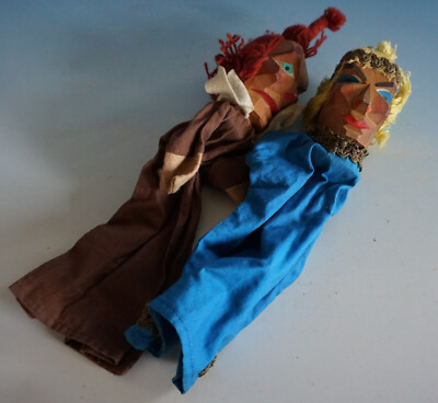 2 Handpuppe Theater Puppe expressiv Kapser und Königin Holzkopf (F24-019)