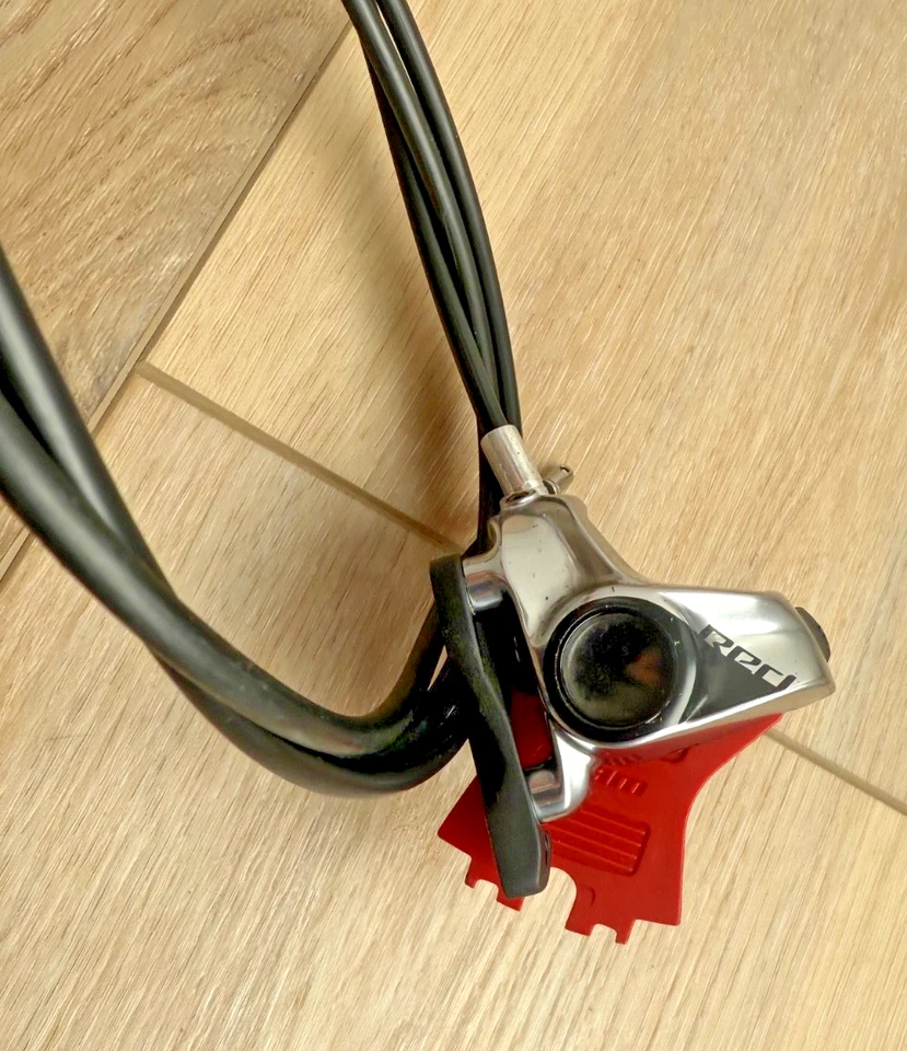 Palanca de cambio/freno trasera derecha SRAM Red AXS con pinza de disco de montaje plano + manguera Foto 4 de 4