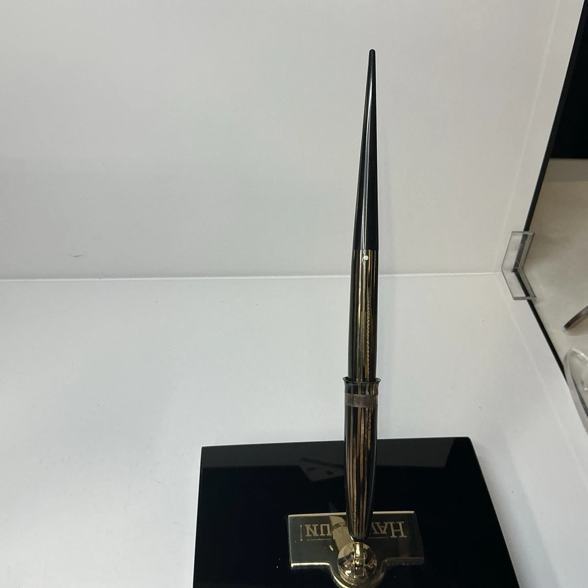 Vintage Sheaffer Fountain Pen 14K Gold Nib Triumph Lifetime Desk Set