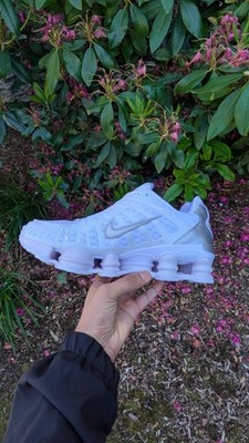 Nike Shox TL Men s Low Top Athletic Sneakers Lace-Up White Activewear Casual
