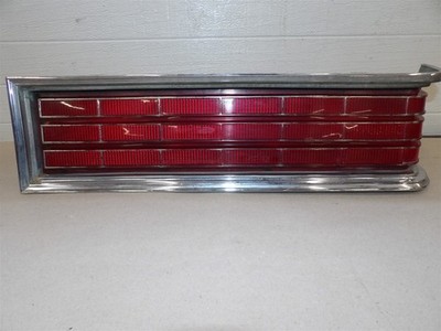 DODGE ST. REGIS 1979-1981 RH PASSENGER RIGHT SIDE TAILLIGHT LAMP ASSEMBLY OEM 