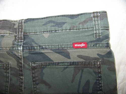 Boys Wrangler Camo Cargo Pants / Jeans - 10H - Picture 8 of 9