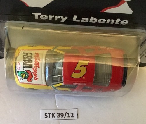 Revell Racing 1:64 Terry Labonte #5 Kellogg’s Diecast ~ DETAILED CHASIS - Picture 11 of 11