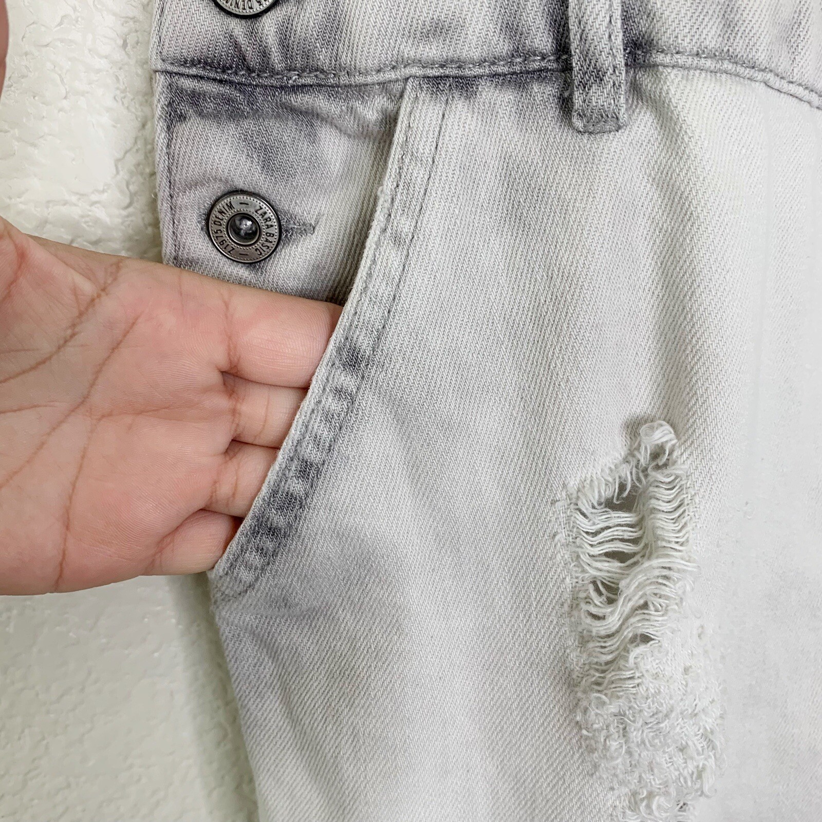 Zara Basic Bleach Distressed Cargo Style Jeans Ov… - image 6