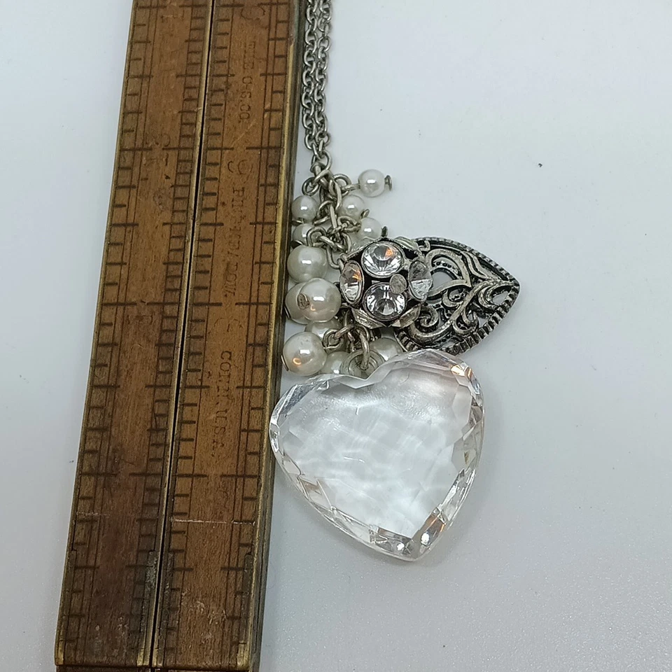 AEO 魅力项链银色丙烯酸心形人造珍珠水钻情人节 24 — 第 4/4 张图片