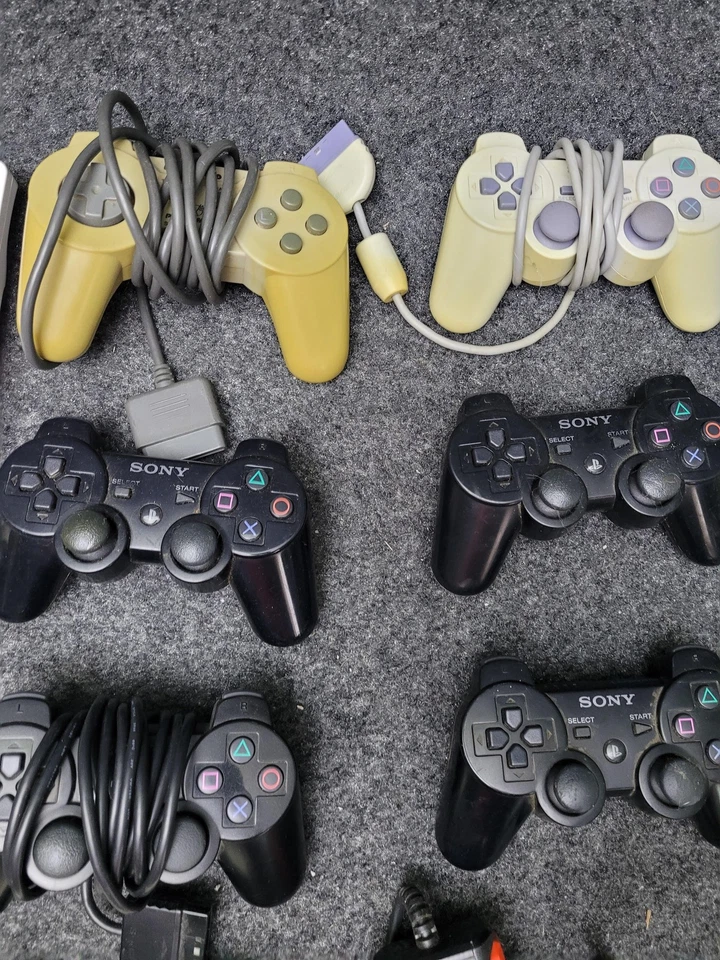 Mixed Video Game Controllers Accessories Lot PS1 PS2 PS5 Xbox 360 Wii N64 Atari - Image 4 of 4