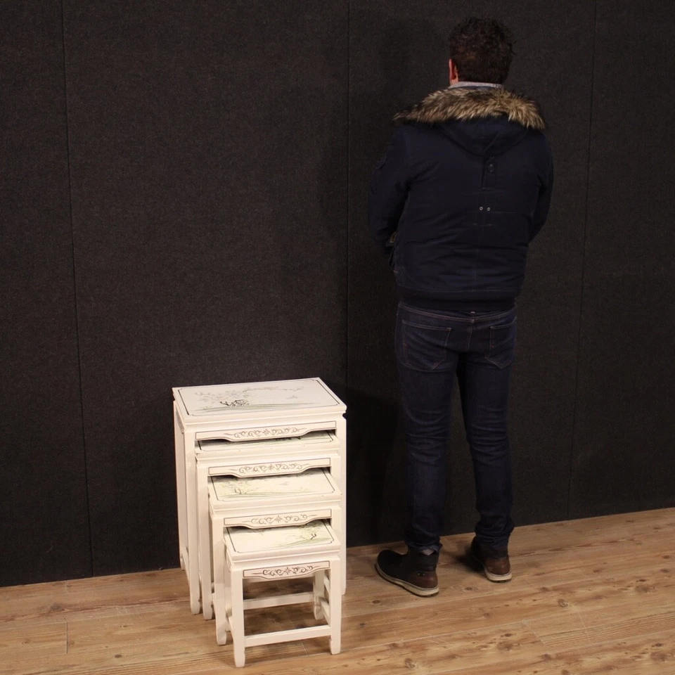 Cuatro mesas de centro entrelazadas muebles franceses madera lacada siglo XX Foto 2 de 4