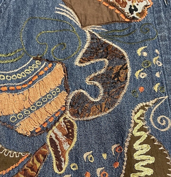 Breckenridge Embroidered Leafy Patchwork Button U… - image 11