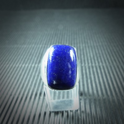 Ring size 60, silver 925, with a lapis lazuli cabochon from Afghanistan