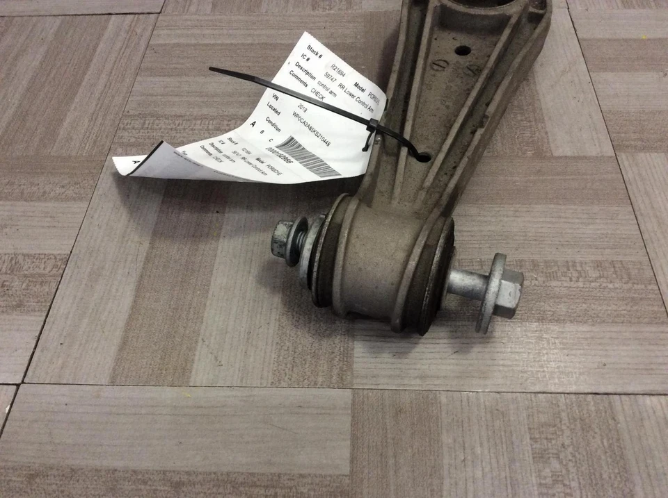 2013-2019 Porsche Boxster Right Rear Lower Control Arm Control Arm Factory OEM Foto 2 de 4