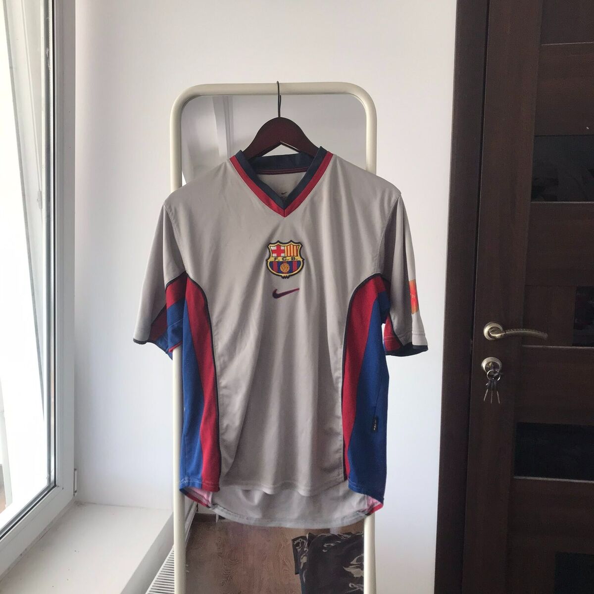 Vintage Nike Barcelona Jersey Grey Football Shirt 90s Sz M Vintage Nike Barcelona Jersey Grey Football Shirt 90s Sz M