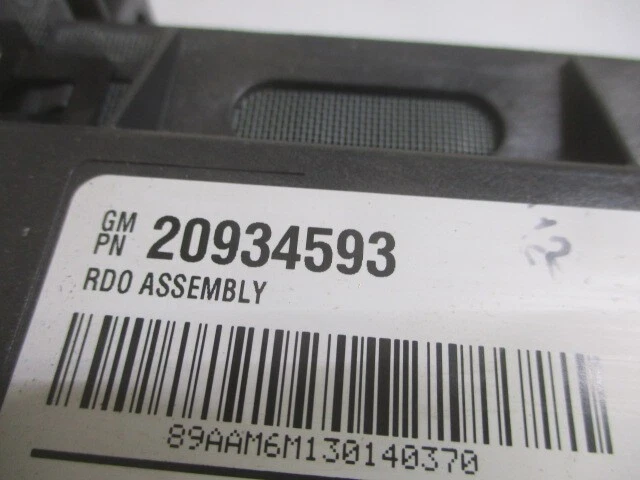 Chevrolet Silverado 1500 Express 1500 Single CD MP3 Player Radio Stereo OEM LKQ - Image 4 of 4