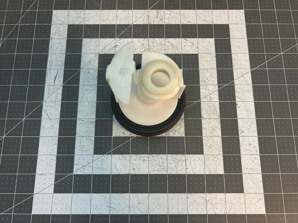 Bosch Washer Drain Pump Filter P# 00703146 436440 00436440 - Image 2 of 2