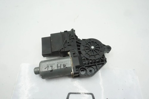 Audi A4 B7 BJ 06 Avant Fensterhebermotor hinten rechts 0130821766 o. Steuergerät