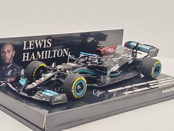 Minichamps 1:43 Mercedes W12 Lewis Hamilton Winner Qatar Gp 2021 - 410212144-image