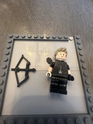 LEGO 76354 Marvel S.H.I.E.L.D. Helicarrier Hawkeye Minifigure - Image 1 of 2