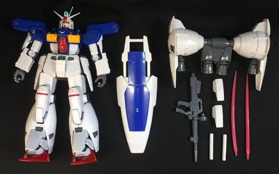 M.S. ERA MOBILE SUIT GUNDAM初版 MS Era Mobile Suit Gundam UC 0001-0080 Popular Edition
