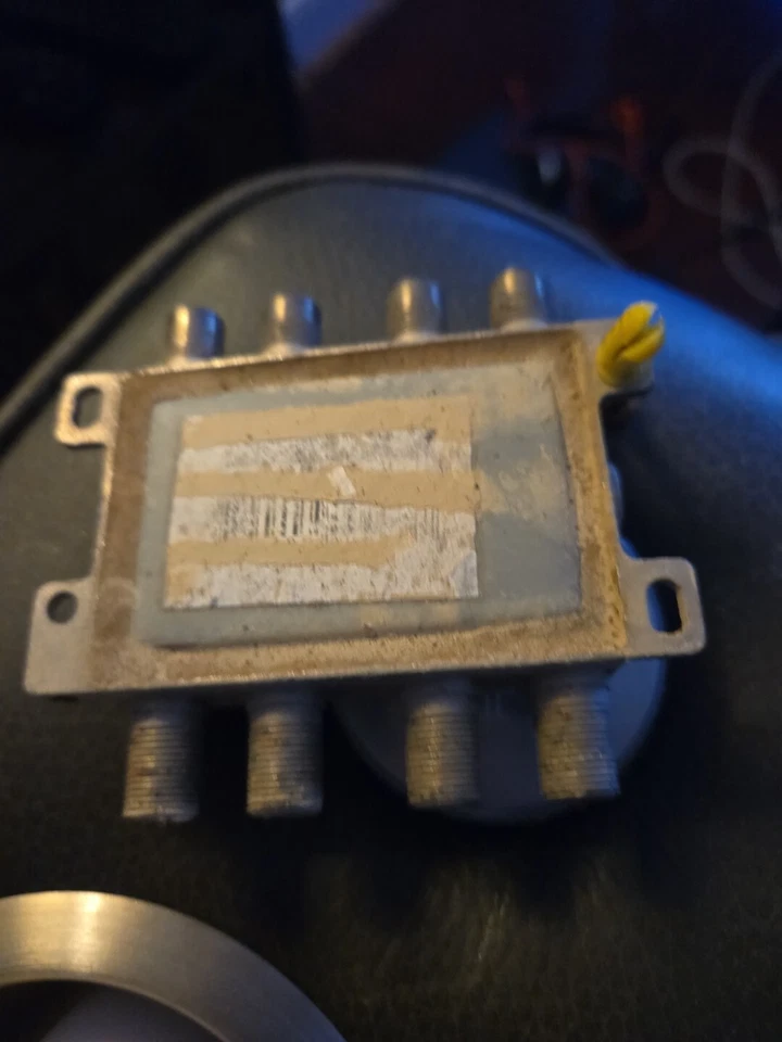 Zinwell Sam-4402-3A 4 X 4 Multi-Switch 950-1450 MHz - Image 2 of 4