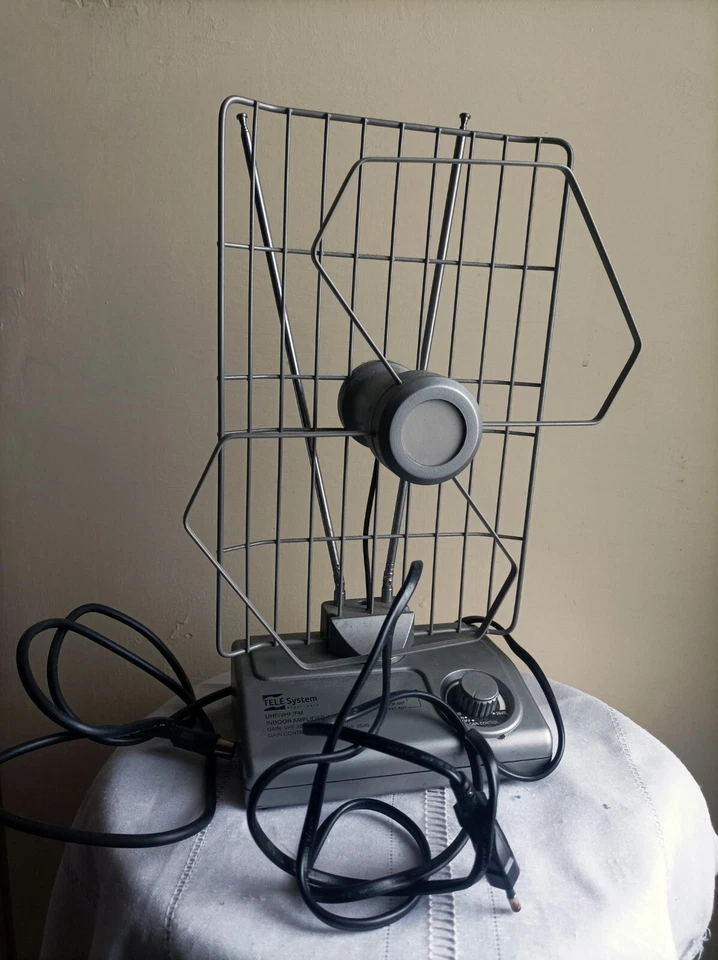 ANTENNA AMPLIFICATA PER TV - Immagine 2 di 4