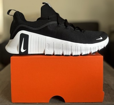 Nike Men\'s White and Black Athletic Trainer Nike Training MC 3 sneakers in white and black | ASOS main image 2