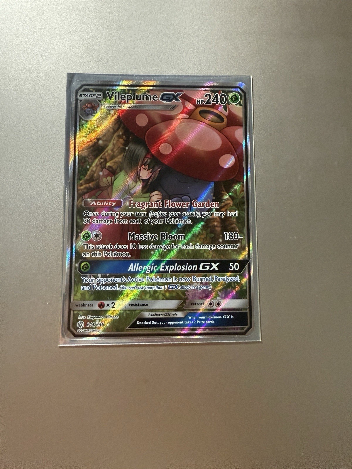 Vileplume GX (Full Art) 211/236 Sm-Cosmic Eclipse Holo