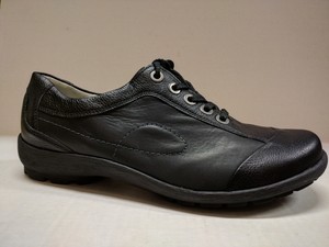 wide shoes with arch support