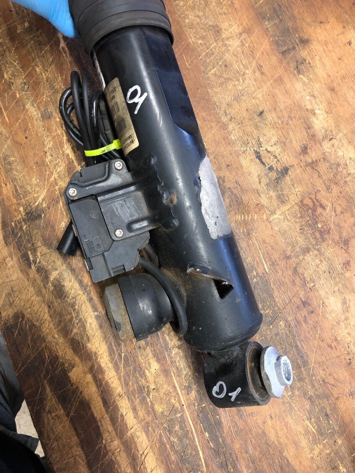 08 BMW X5 E70 Rear Right Passenger Suspension Shock Strut 6782924  