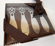 FLEUR DELIS 4 Set Butter Cheese SPREADER Knives Pierced Flat Stainless Steel NIB