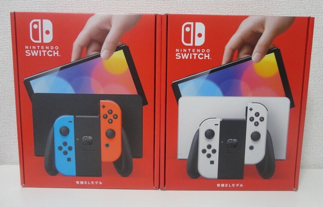 Carte SD Nintendo Switch modèle OLED blanche, rouge néon et bleu néon